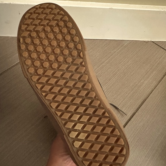 Vans - Picture 2 of 3